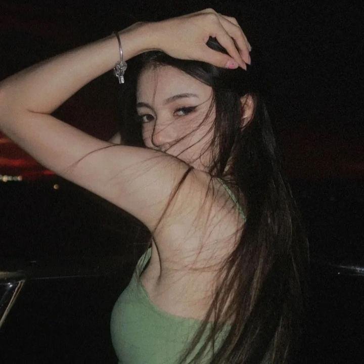 彩凤云裳